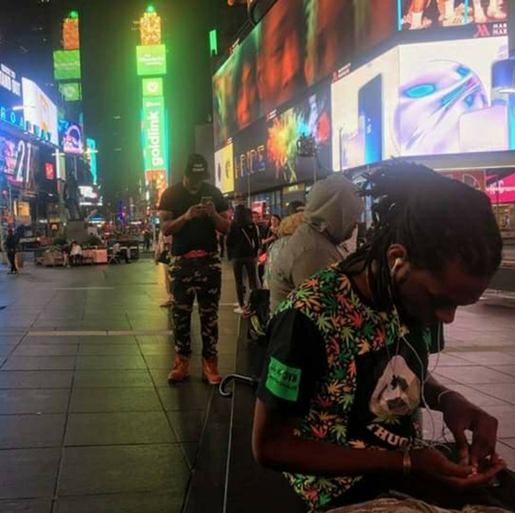 Meet your Posher, Delshaun - Picture 3 of 5